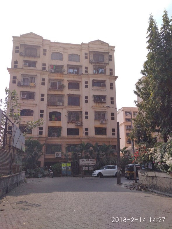 Main - Oakland Park, Andheri West